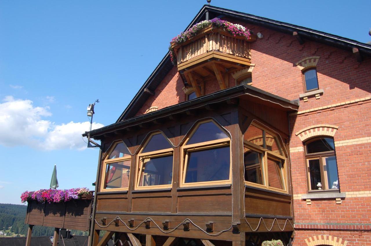 Berggasthaus & Pension Schoene Aussicht Klingenthal Eksteriør bilde