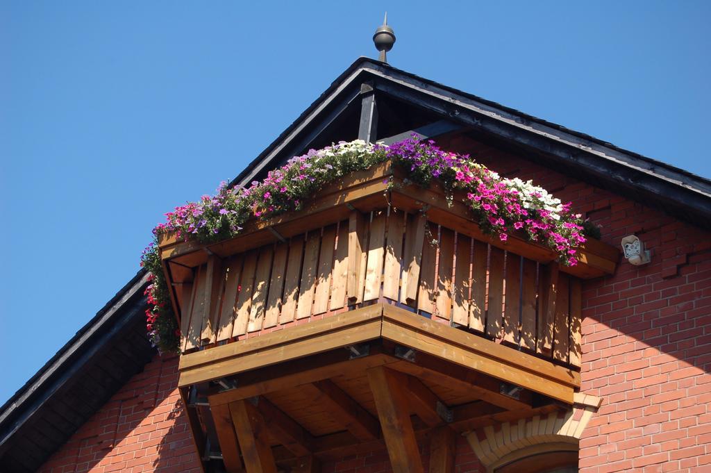 Berggasthaus & Pension Schoene Aussicht Klingenthal Eksteriør bilde