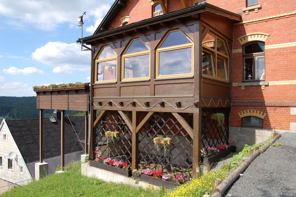 Berggasthaus & Pension Schoene Aussicht Klingenthal Eksteriør bilde