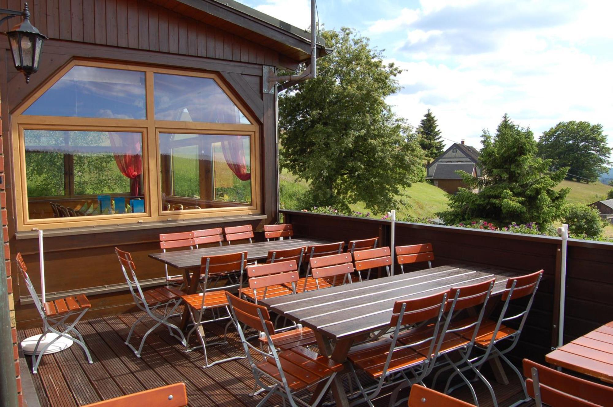 Berggasthaus & Pension Schoene Aussicht Klingenthal Eksteriør bilde