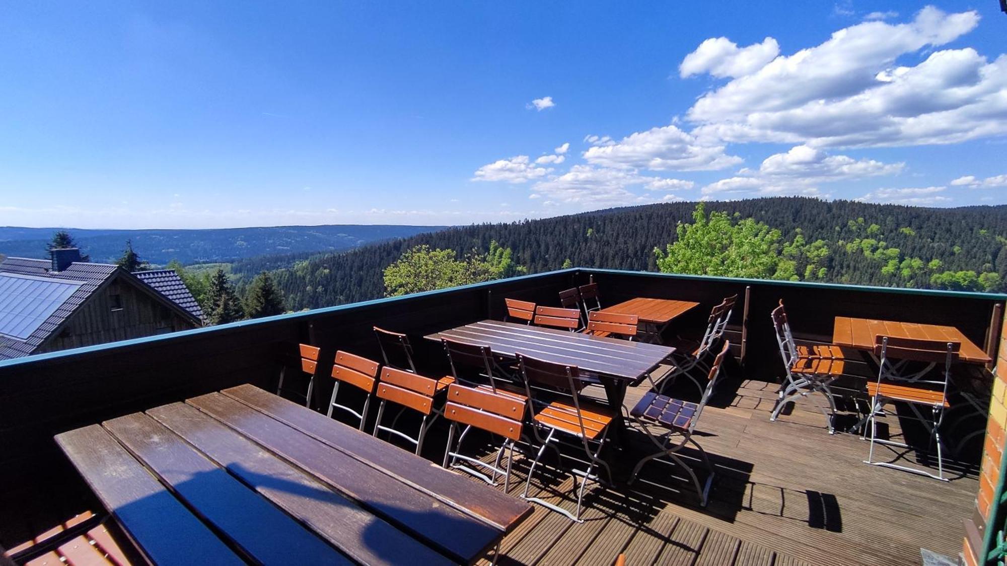 Berggasthaus & Pension Schoene Aussicht Klingenthal Eksteriør bilde