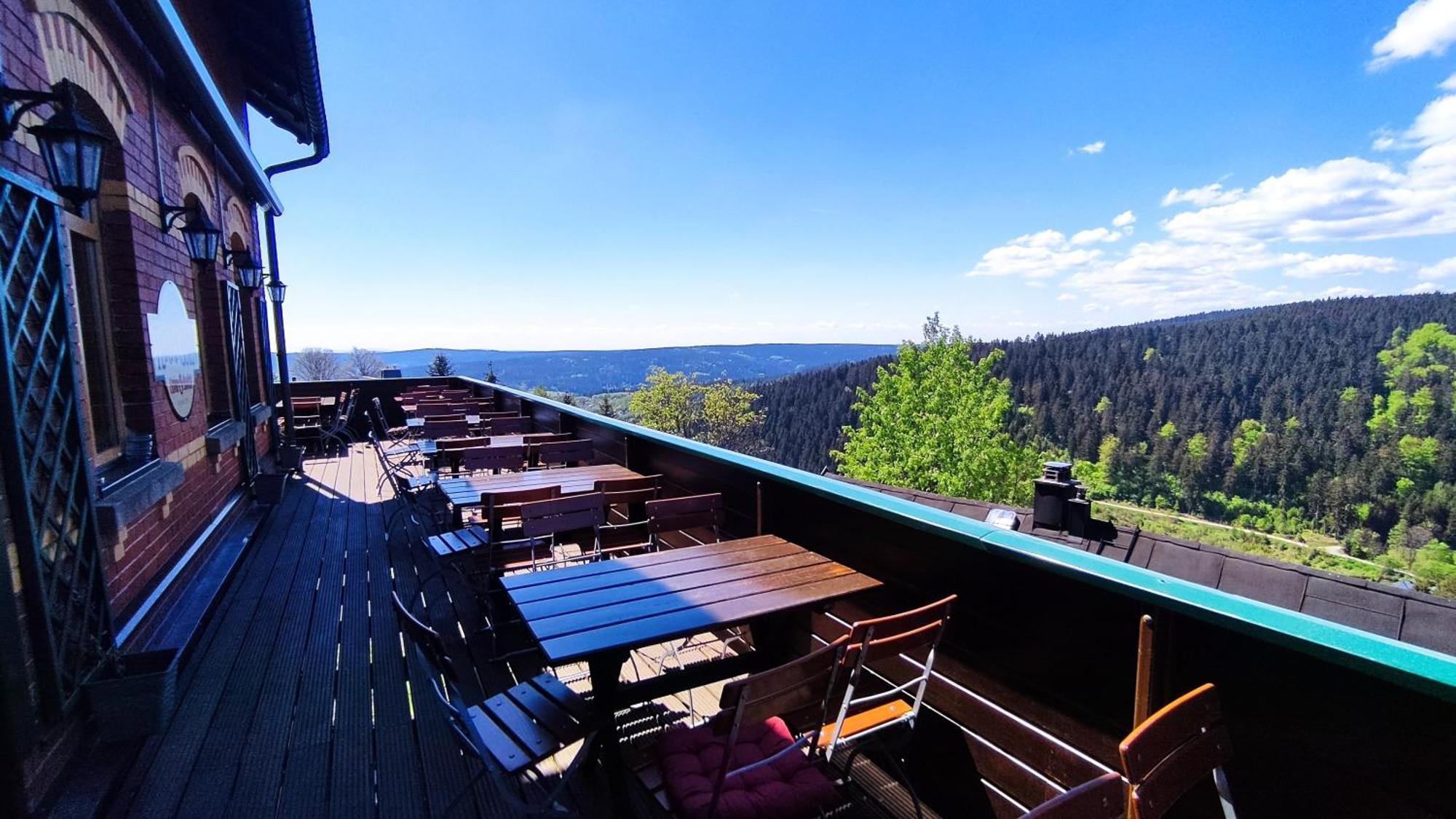Berggasthaus & Pension Schoene Aussicht Klingenthal Eksteriør bilde
